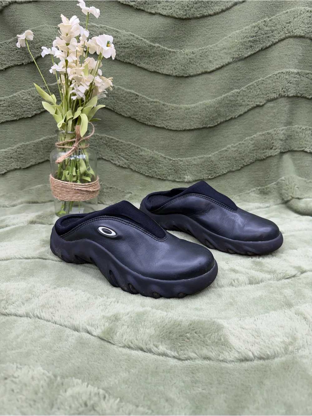 Oakley Bobbie vintage mules